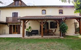 Maison De Village Avec Jardin Clos, Randonnees, Velos Gratuits, Cheminee Et Equipements Bebe. - Fr-1-616-232